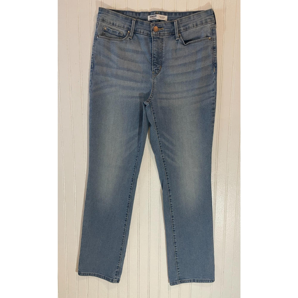 Signature Gold Levi Strauss Totally Shaping Straight Women's - W30 L29